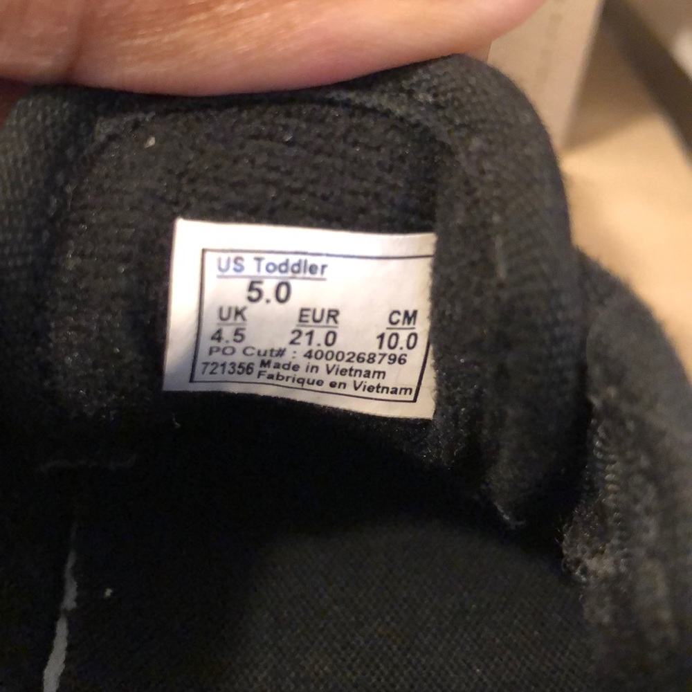 Vans - Picture 4 of 4